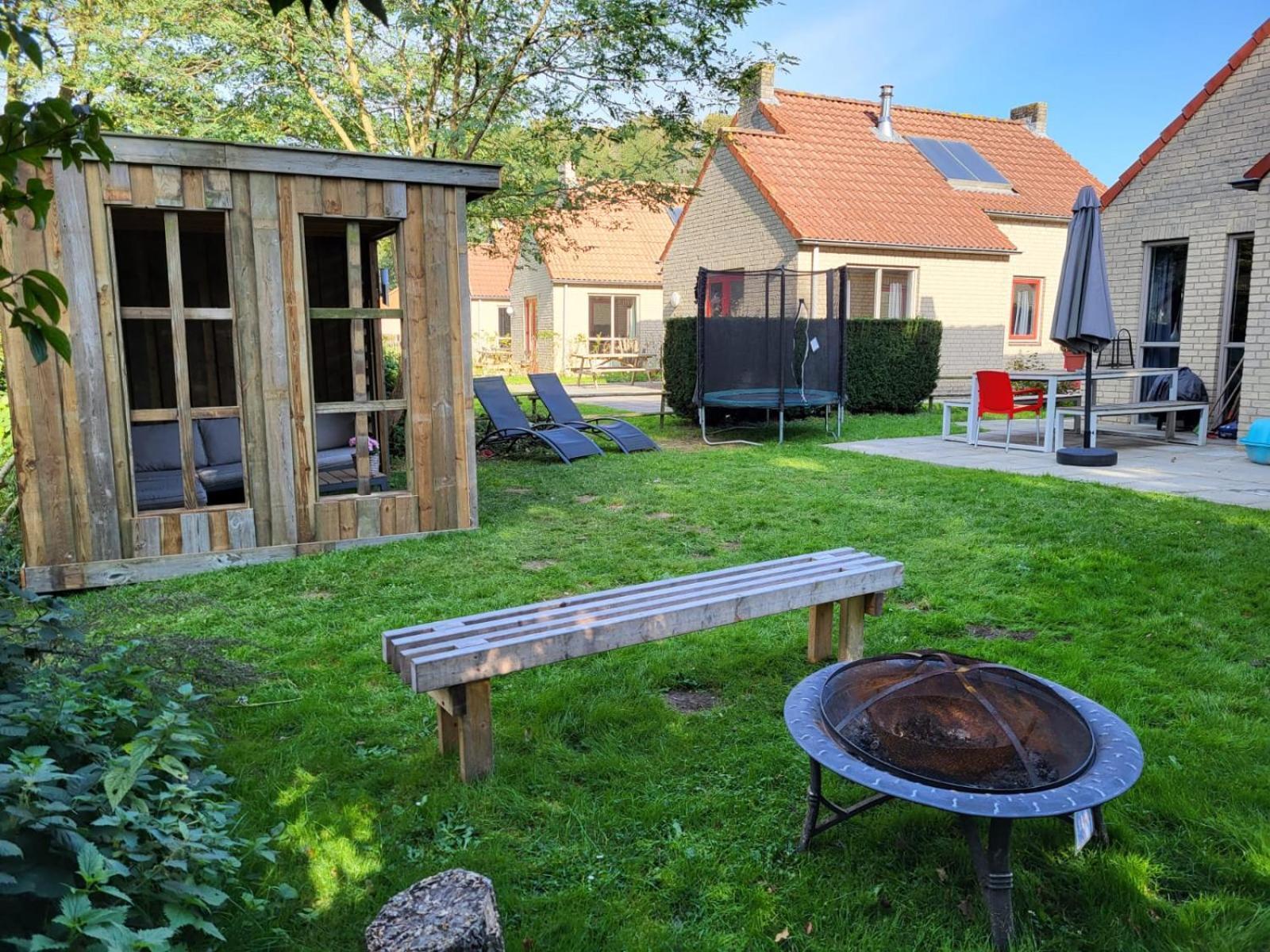 7 Person House With Garden, Firepit, Swimming Lake, Hammock, Child Friendly, In- And Outside Playground, Slide, And Great Coffee Ewijk Экстерьер фото